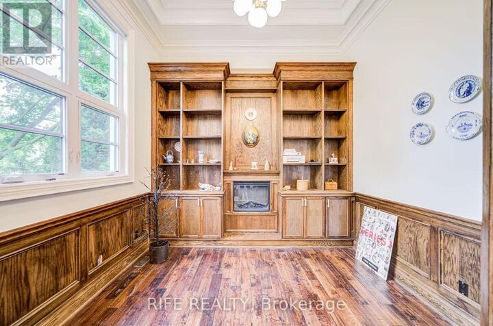 Property Photo:  103 Burndale Avenue  ON M2N 1S8 