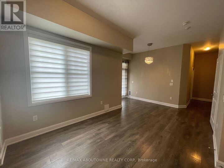 Property Photo: 276 Gatwick Drive 101 ON L6H 0K8