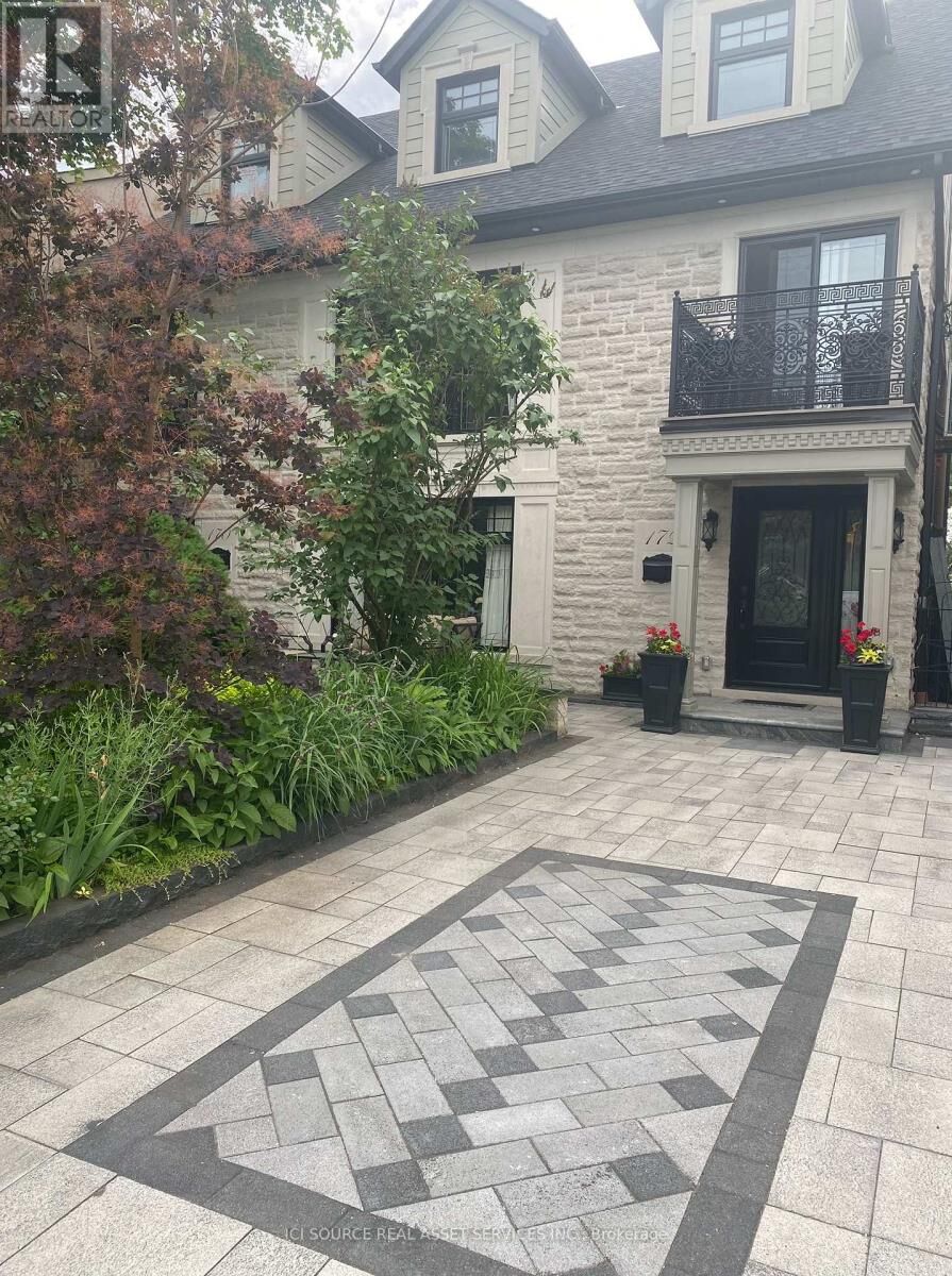Property Photo: 172 Humbercrest Boulevard Main Fl ON M6S 4L3