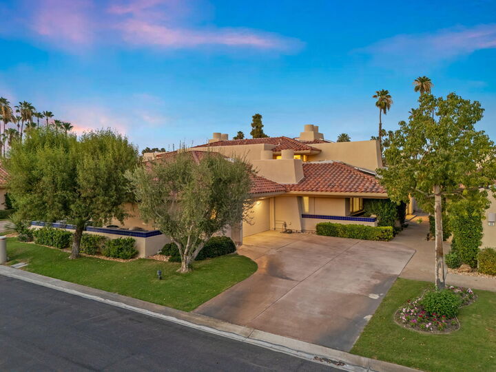 Property Photo: 18 N Kavenish Drive CA 92270