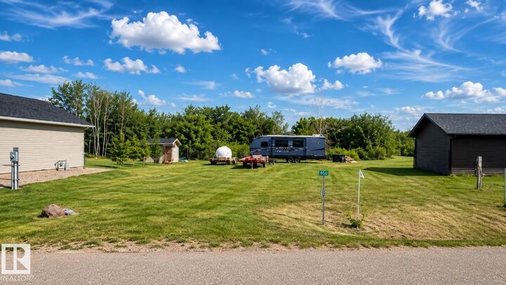 Property Photo: 850 56316 Rng Road 113 AB T0B 4K0