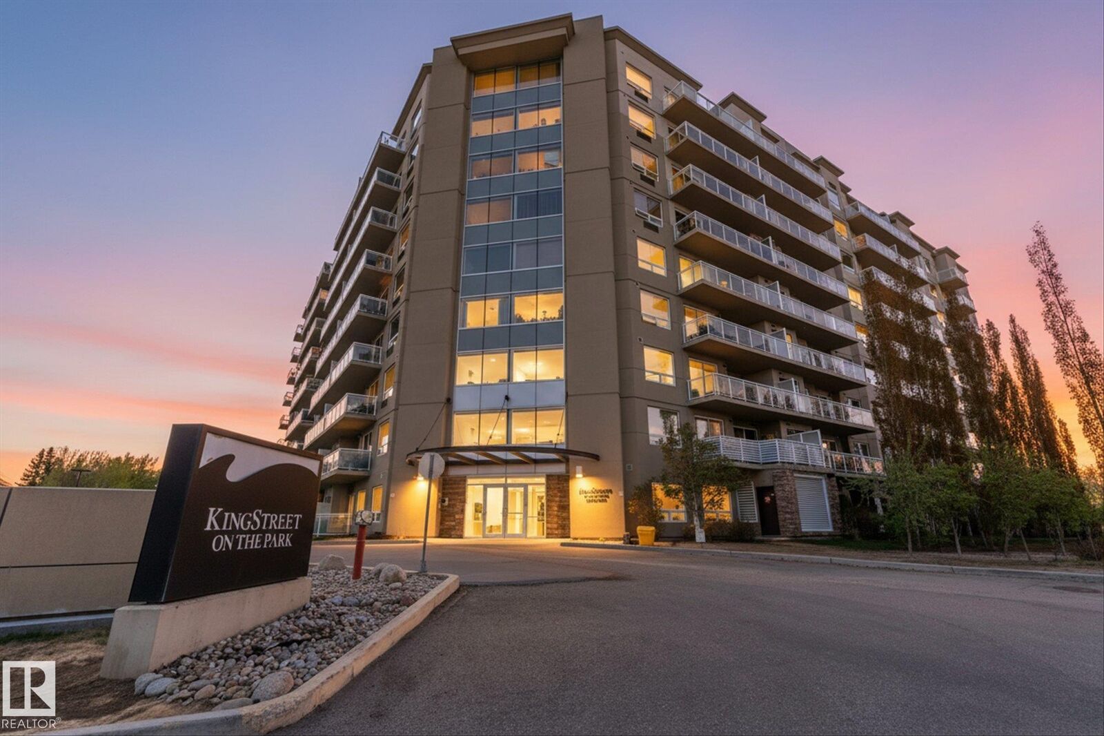 Property Photo:  33 Fifth Avenue 314  AB T7X 2C5 