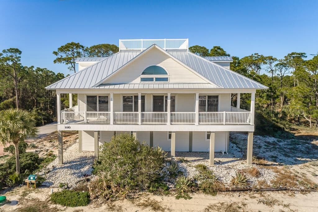 Property Photo: 1183 Russell Way FL 32328
