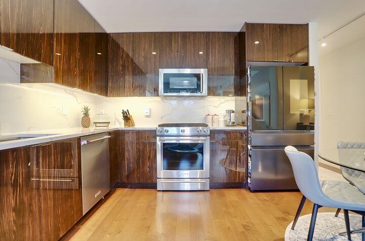 Property Photo: 800 Avenue At Port Imperial 425 NJ 07086