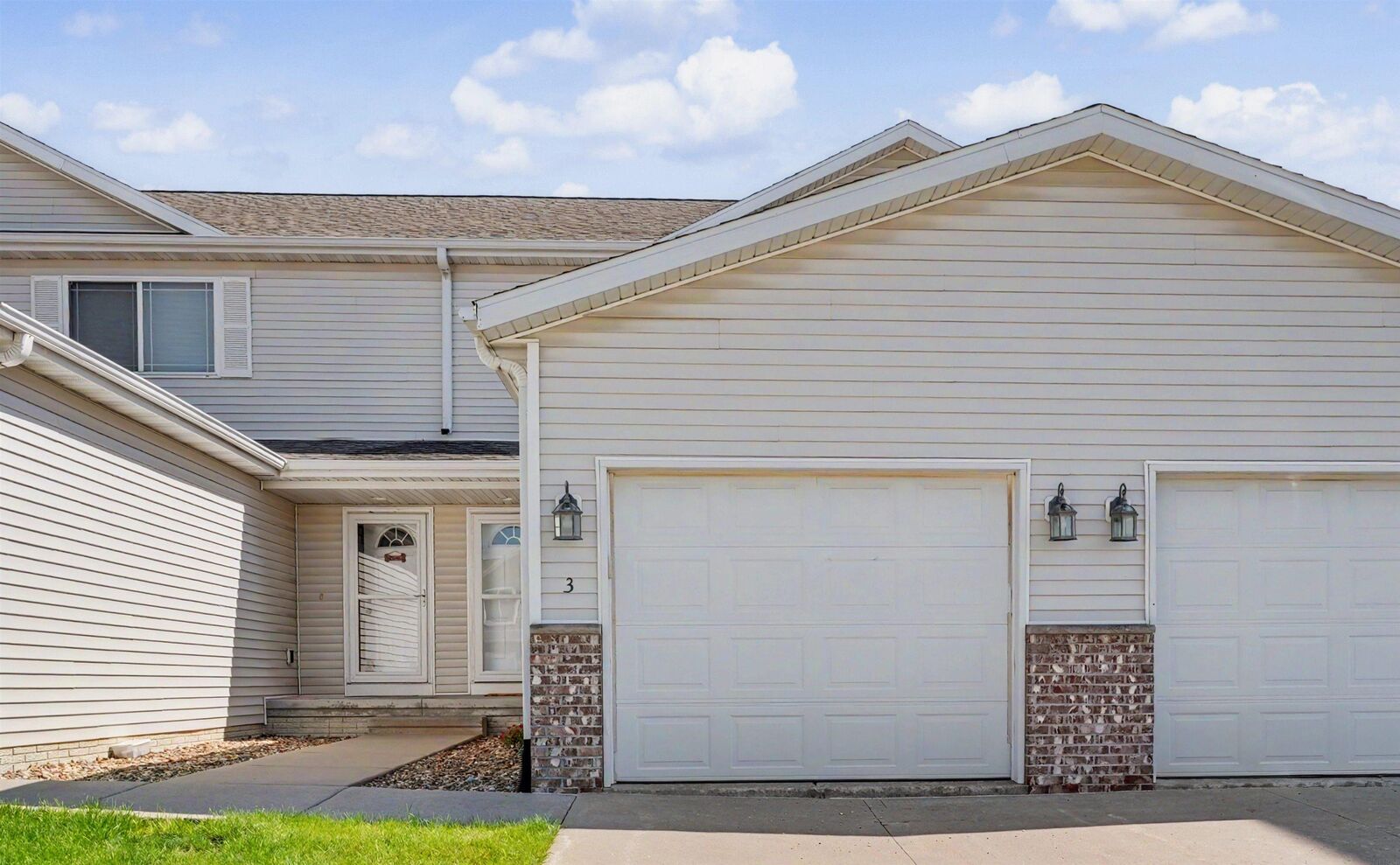 Property Photo:  4828 Algonquin Drive 3  IA 50613 