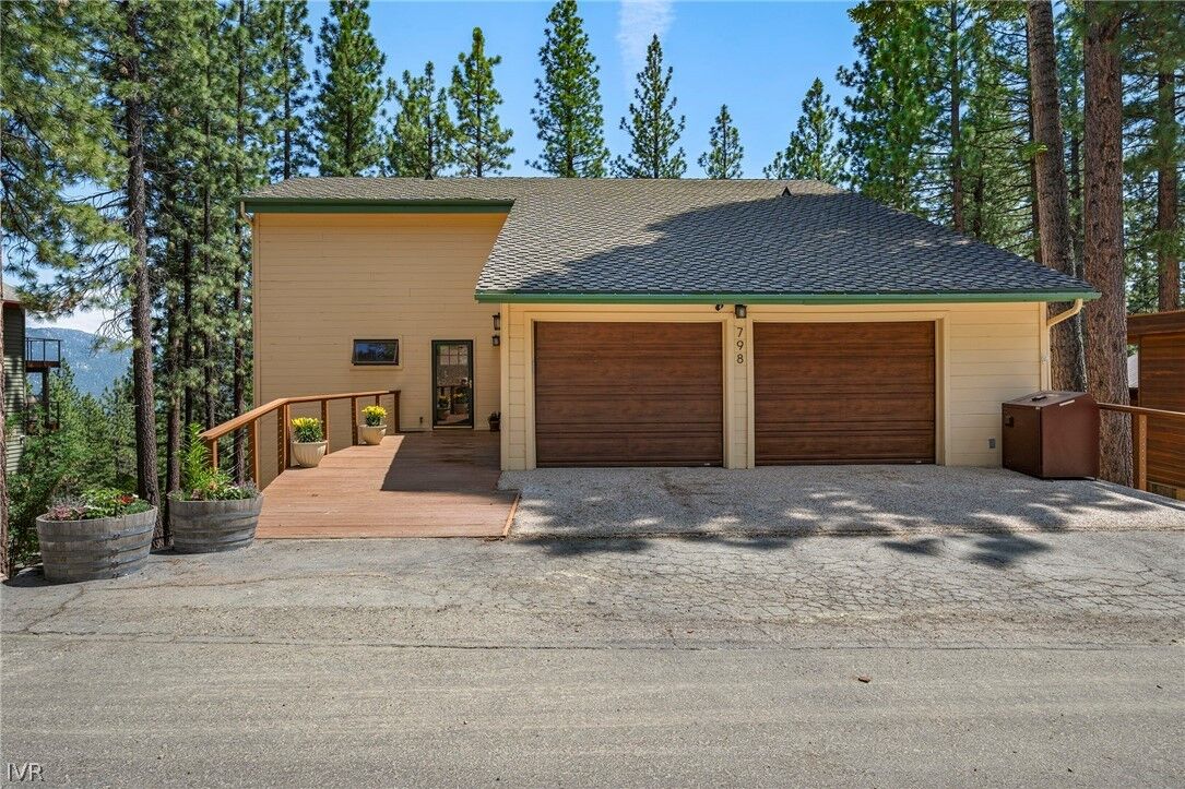 Property Photo:  798 Tyner Way  NV 89451 