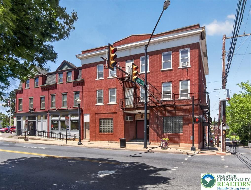 Property Photo:  429 E 4th Street  PA 18015 