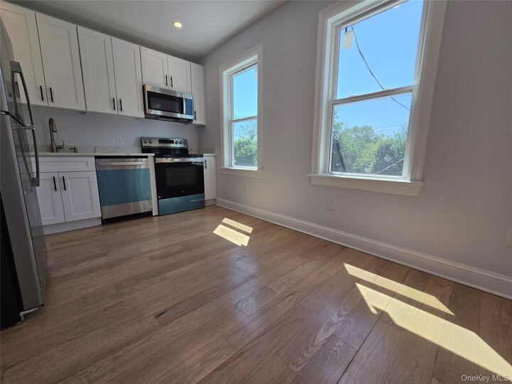 Property Photo: 965 Main Street 2 NY 10801