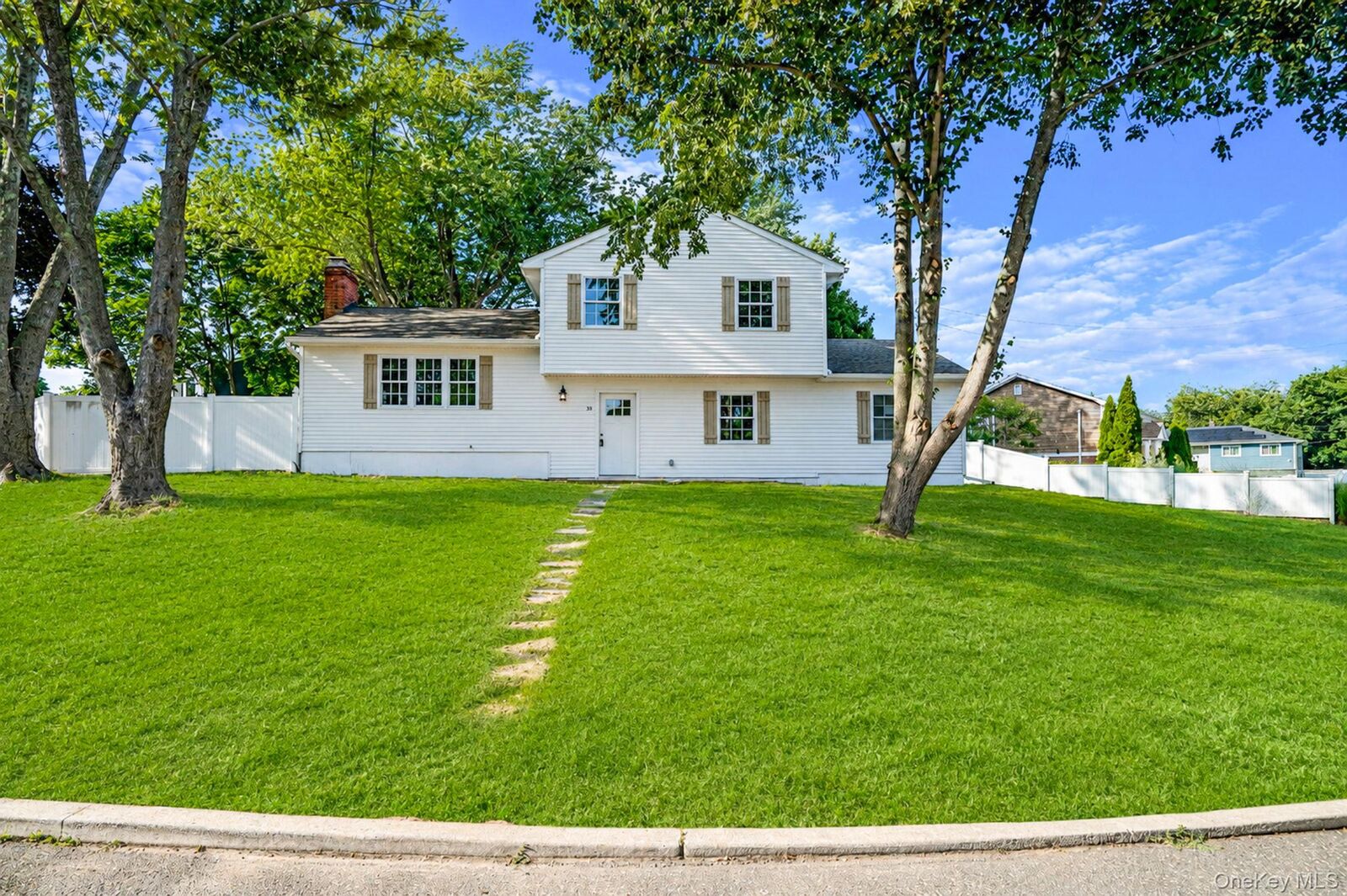 Property Photo:  18 Joyce Drive  NY 11901 