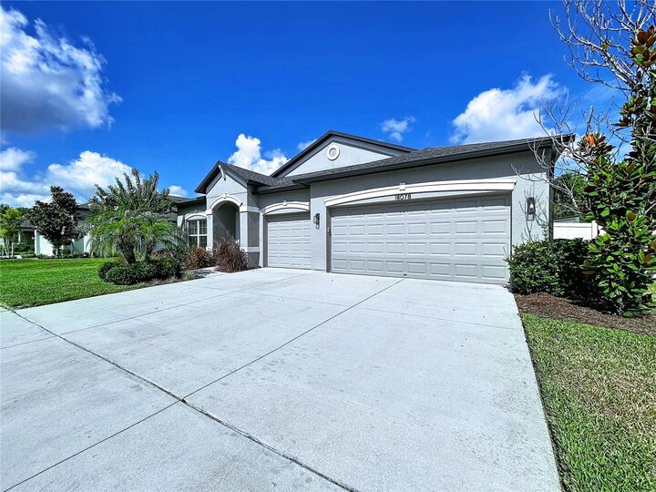 Property Photo:  18078 Romanesque Court  FL 34610 
