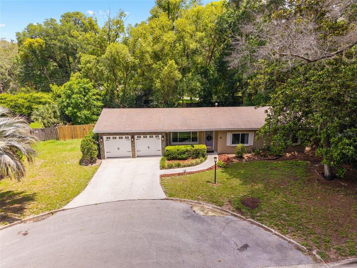 Property Photo: 3224 NW 31st Avenue FL 32605
