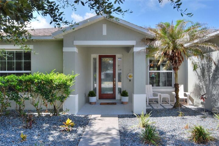 Property Photo: 4015 Tiverton Way FL 33813