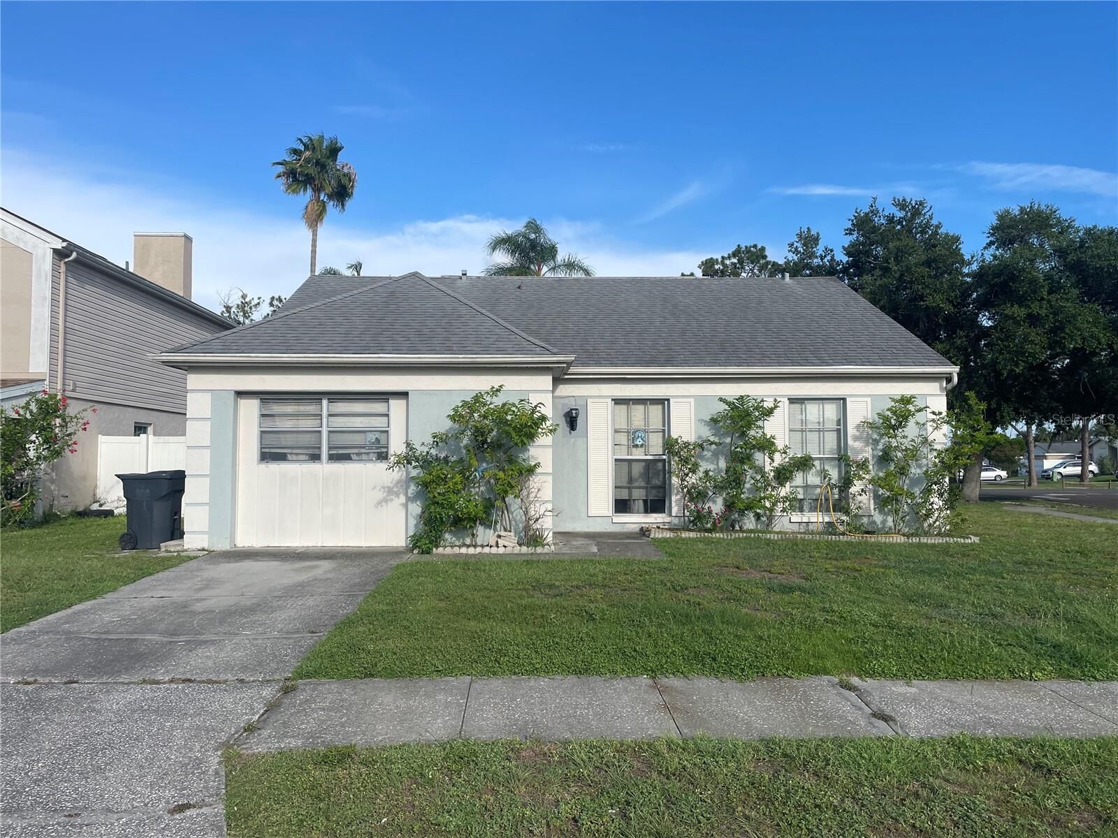 Property Photo:  11001 Sunswept Place  FL 33624 