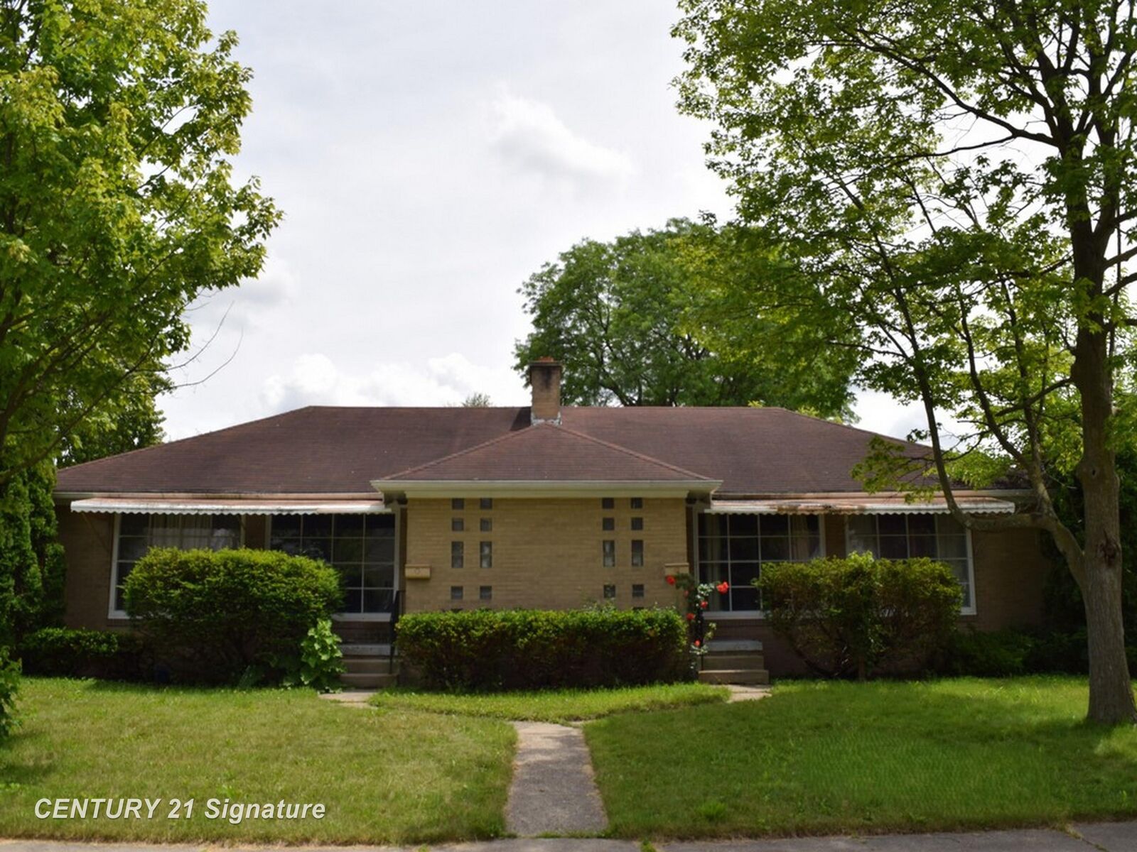 Property Photo:  118 Trier Street  MI 48602 