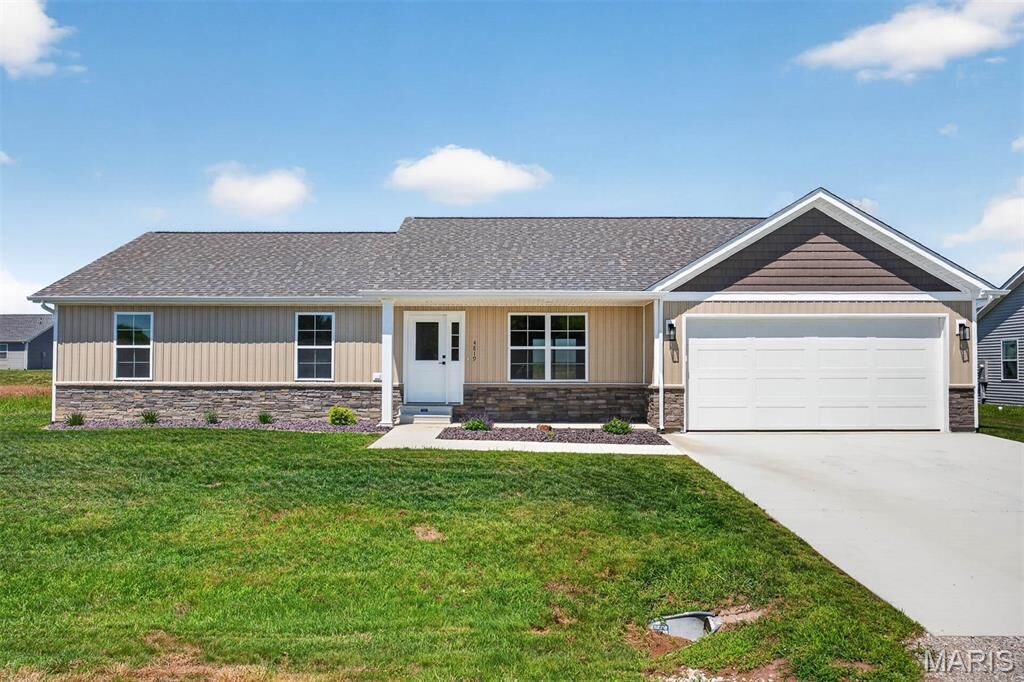 Property Photo: 4819 Fitz James IL 62249