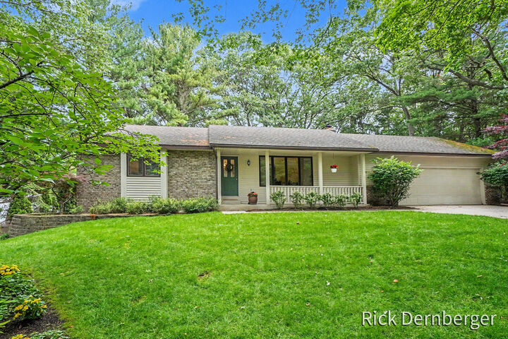 Property Photo: 2185 Eagle Boulevard MI 49424