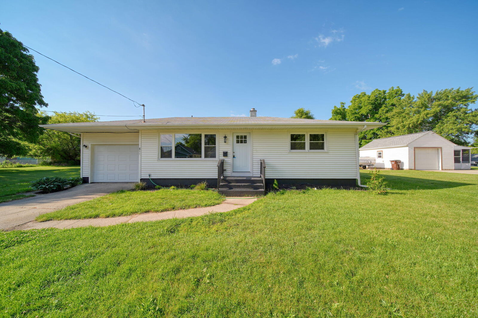 Property Photo:  615 Rock Street  MI 49202 