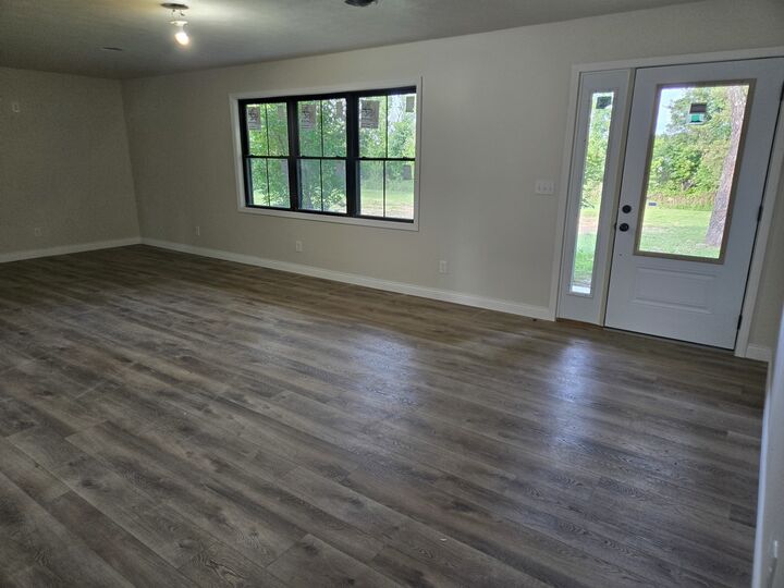 Property Photo:  956 Auburn Lane SE  IL 62939 