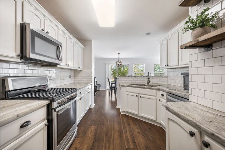 Property Photo:  668 Acadia Circle  IL 60014 