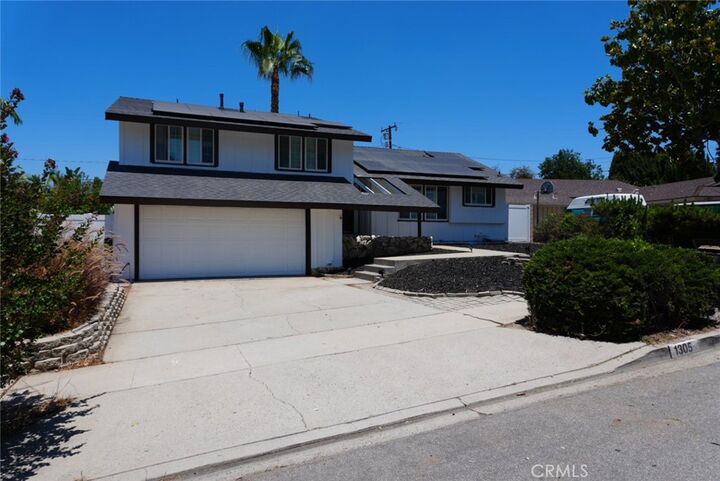 Property Photo:  1305 Wickford  CA 92821 