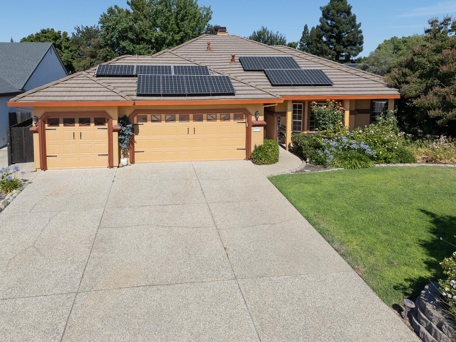 Property Photo:  1644 Majorca Drive  CA 95993 