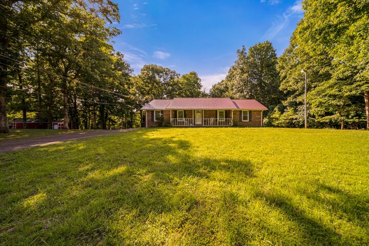 Property Photo:  211 Rouse Rd  TN 37055 