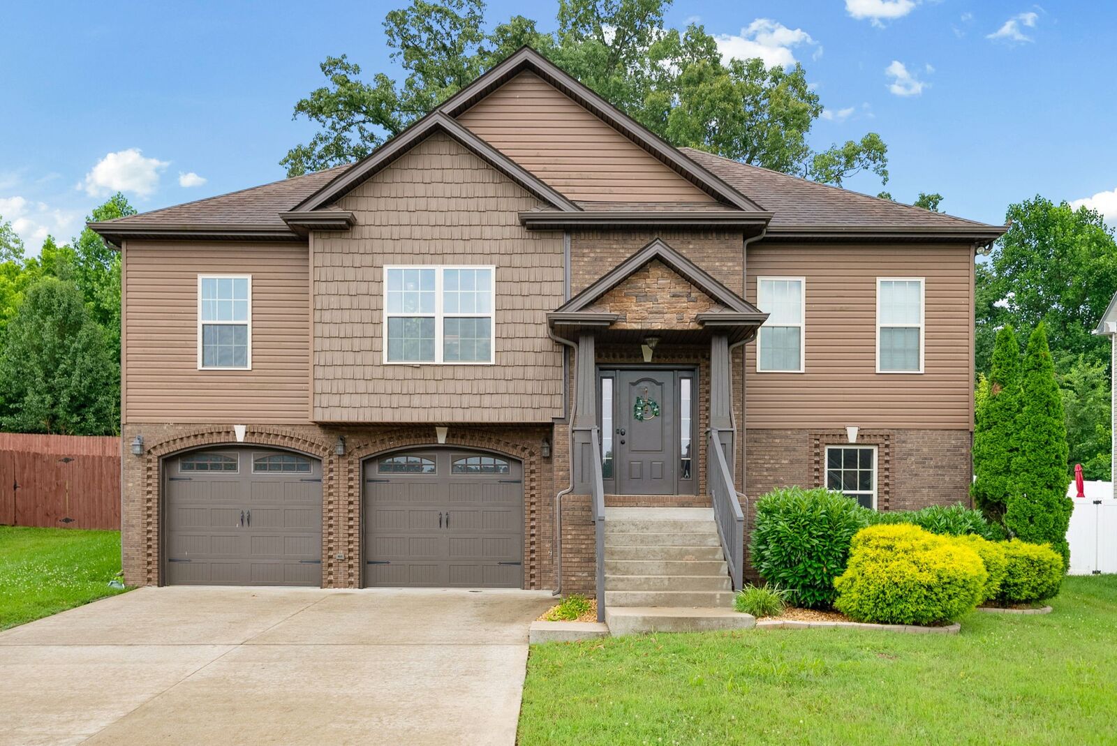 Property Photo: 1284 Viewmont Dr TN 37040