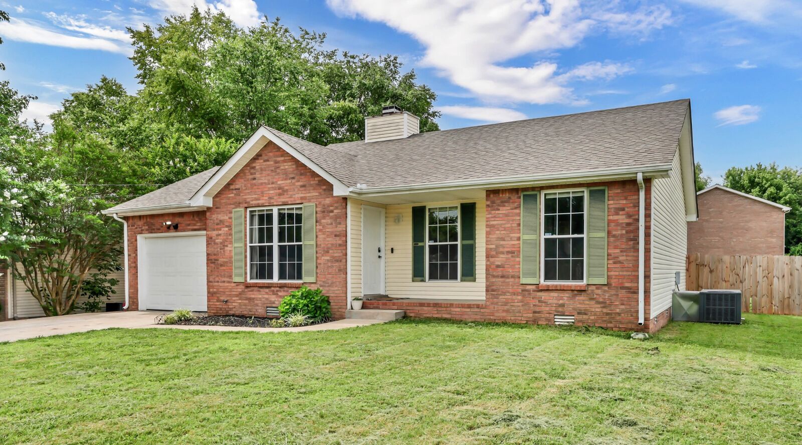 Property Photo: 596 Cory Dr TN 37040