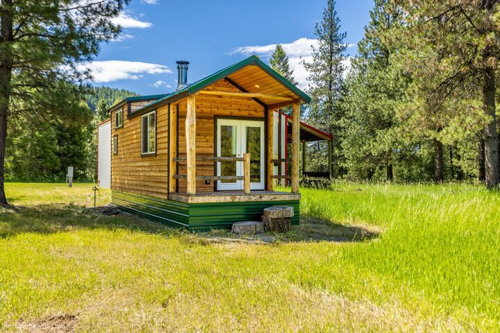 Property Photo: 17151 Sullivan Lake Rd WA 99153