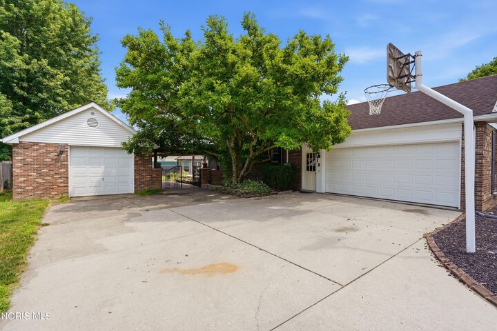 Property Photo: 2637 Goldenrod Lane OH 45840