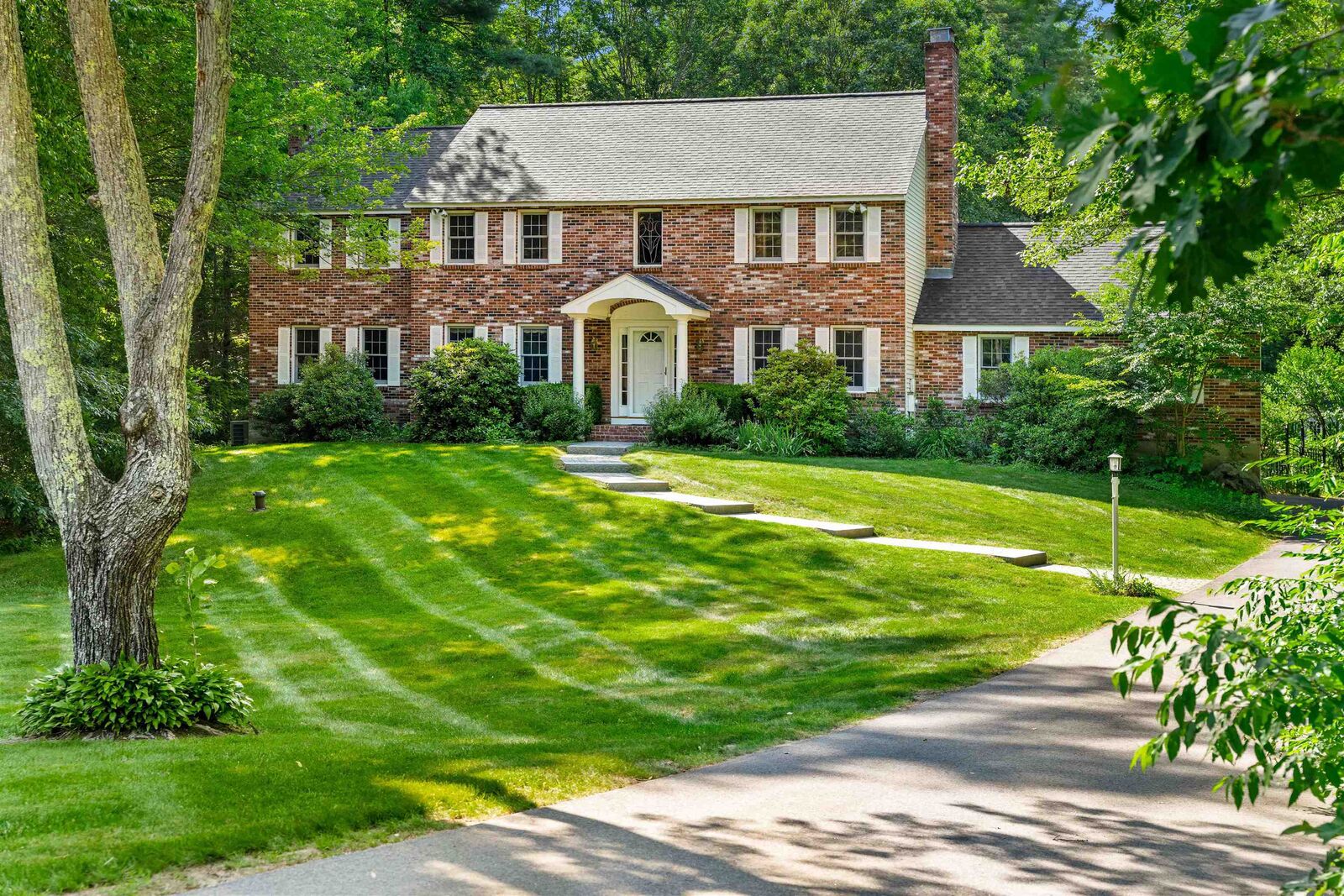 Property Photo:  54 Crestwood Drive  NH 03049 