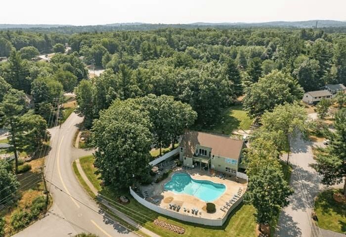 Property Photo: 500 Candlewood Park NH 03063