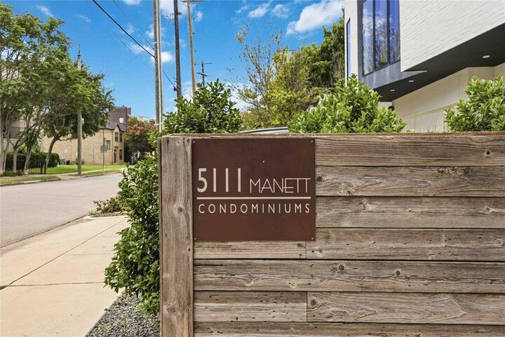 Property Photo: 5111 Manett Street 207 TX 75206