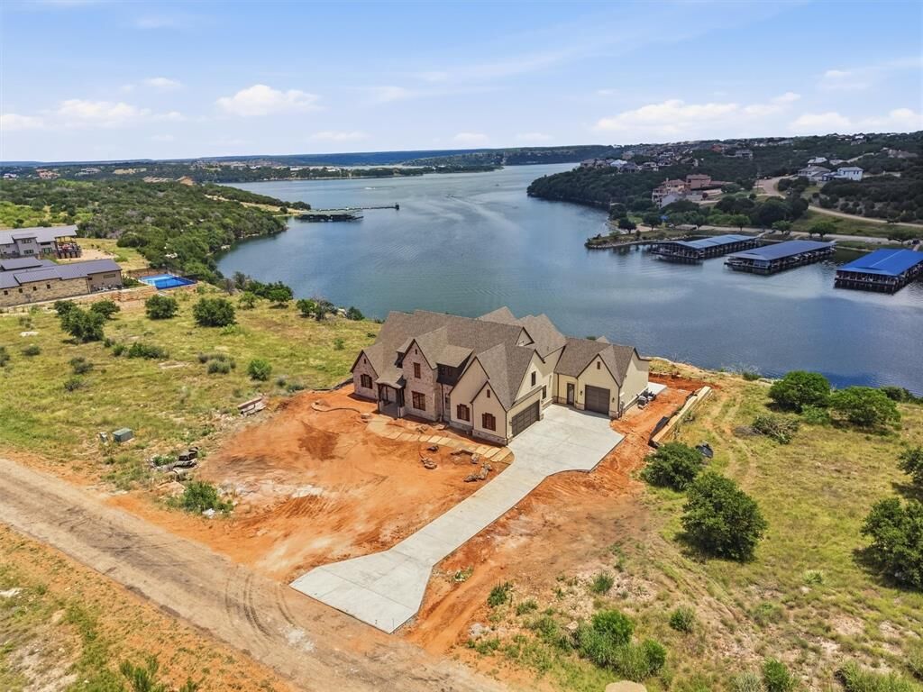 Property Photo: 1260 Rawhide Ridge TX 76449