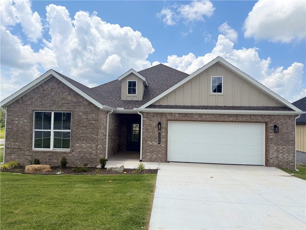 Property Photo:  2300 Cassidy Court  AR 72761 