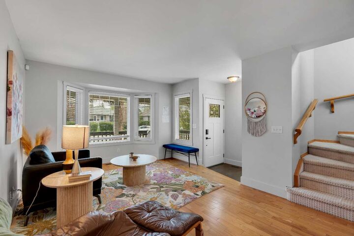 Property Photo: 229 22 Avenue NE AB T2E 1T6