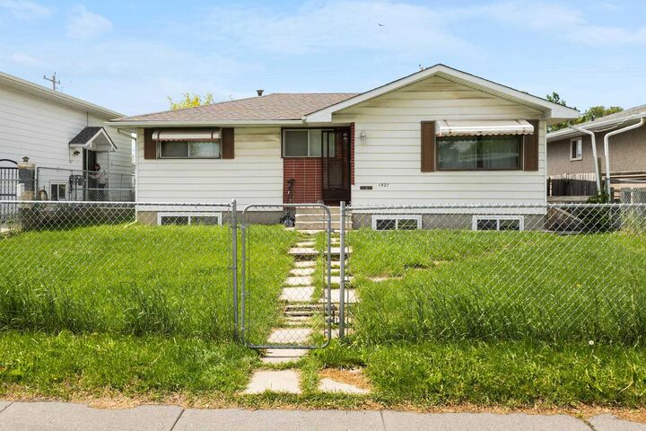 Property Photo: 1527 46 Street SE AB T2A 1N7