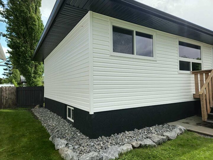 Property Photo:  2133 21 Avenue  AB T0M 0K0 