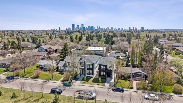 Property Photo: 1025 32 Avenue NW AB T2K 0B2