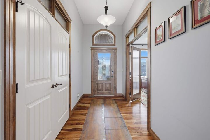 Property Photo: 8 Laurel Close AB T4S 0B3