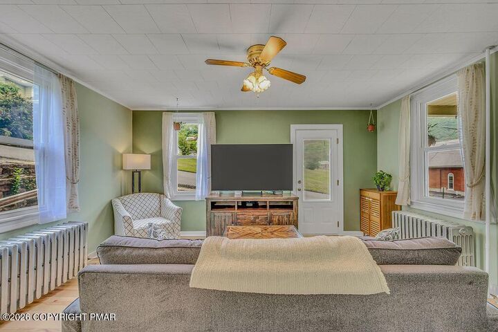 Property Photo:  33 Pine Street  PA 18235 