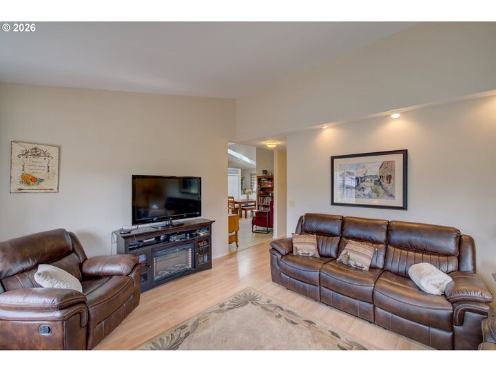 Property Photo: 1709 263rd Pl WA 98640