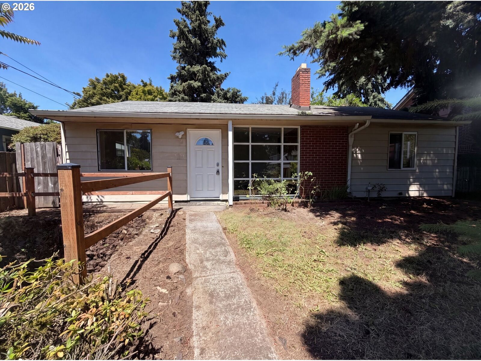 Property Photo: 4219 SE Ellis St OR 97206