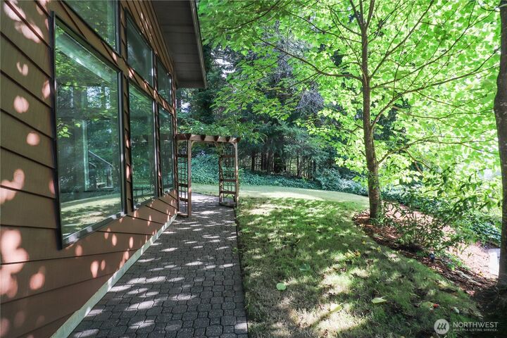 Property Photo:  502  Val Vista Drive  WA 98563 