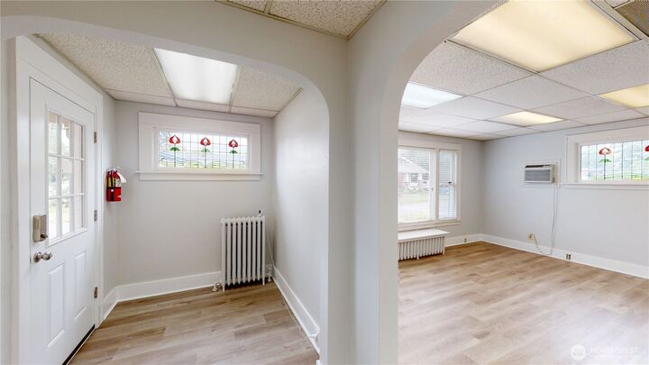 Property Photo: 840 E Main St 101 WA 98002