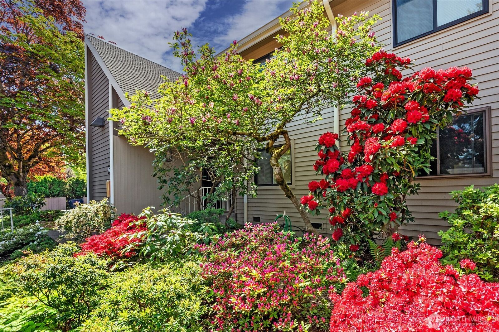 Property Photo: 6343 Sand Point Way NE WA 98115