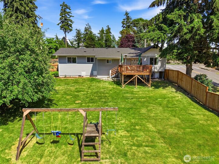 Property Photo:  411  23rd Avenue  WA 98354 