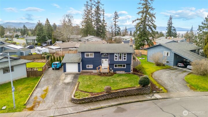 Property Photo: 2825 E Crestline Drive WA 98226