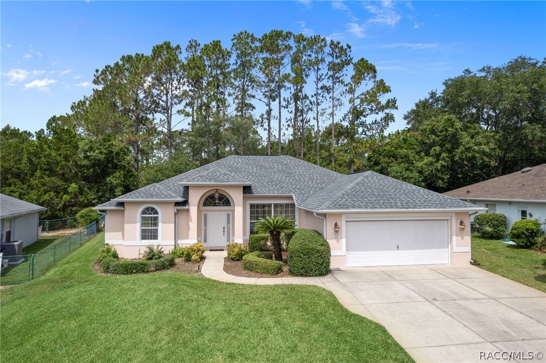 Property Photo: 3556 E Cove Park Trail FL 34442