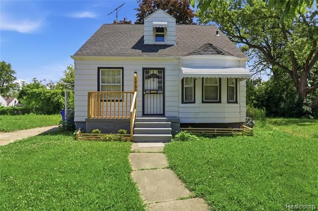 Property Photo:  17524 Heyden Street  MI 48219 